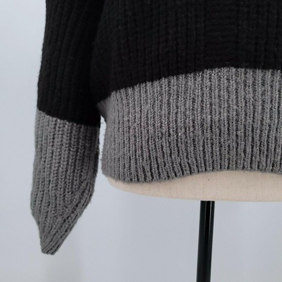 ^ Elodie Women's Large Colorblock Black Grey Mock Neck Sweater - Picture 4 of 9